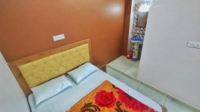 Katoch Apartments - Food & Stay